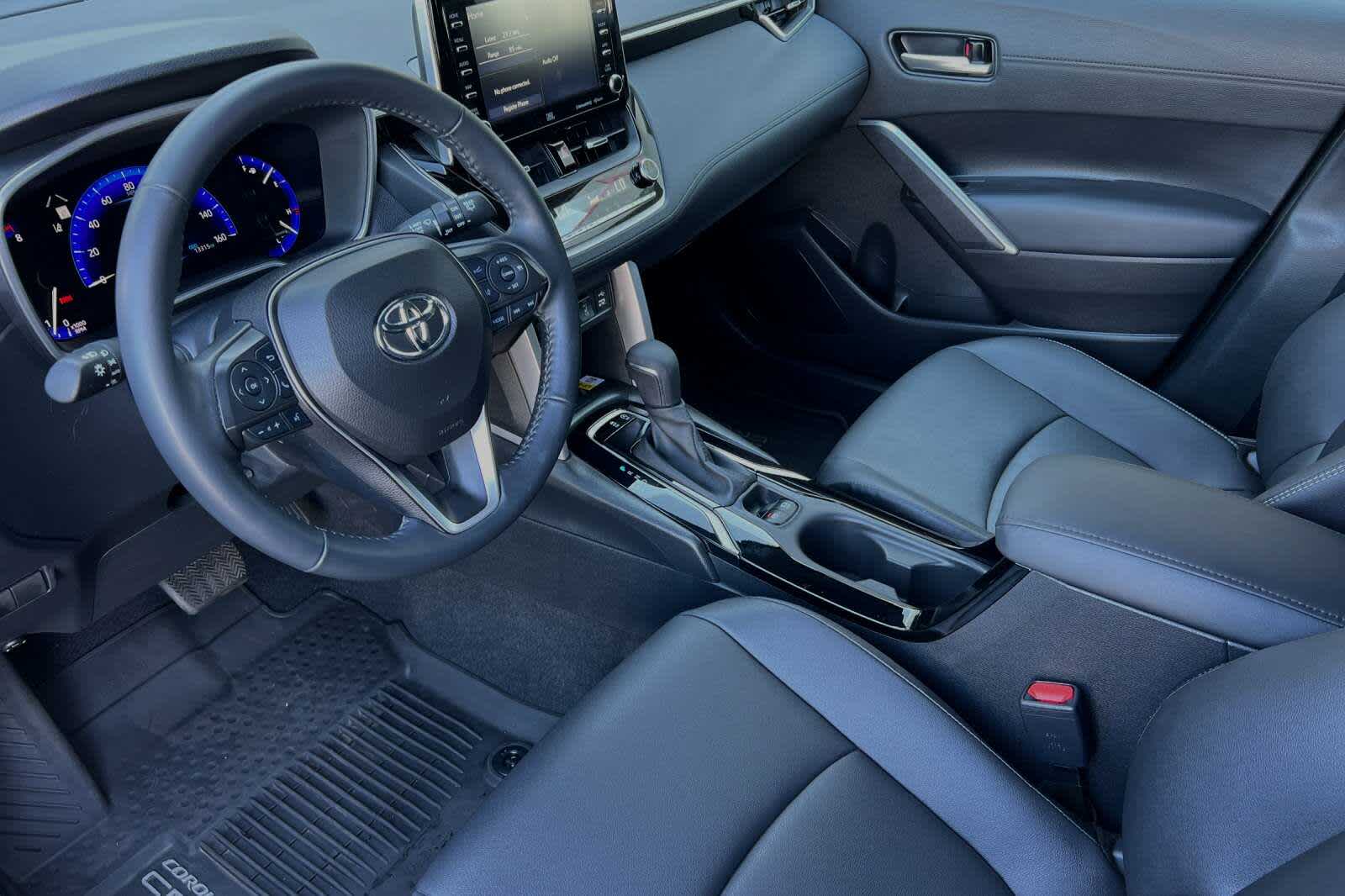 2022 Toyota Corolla Cross XLE 11