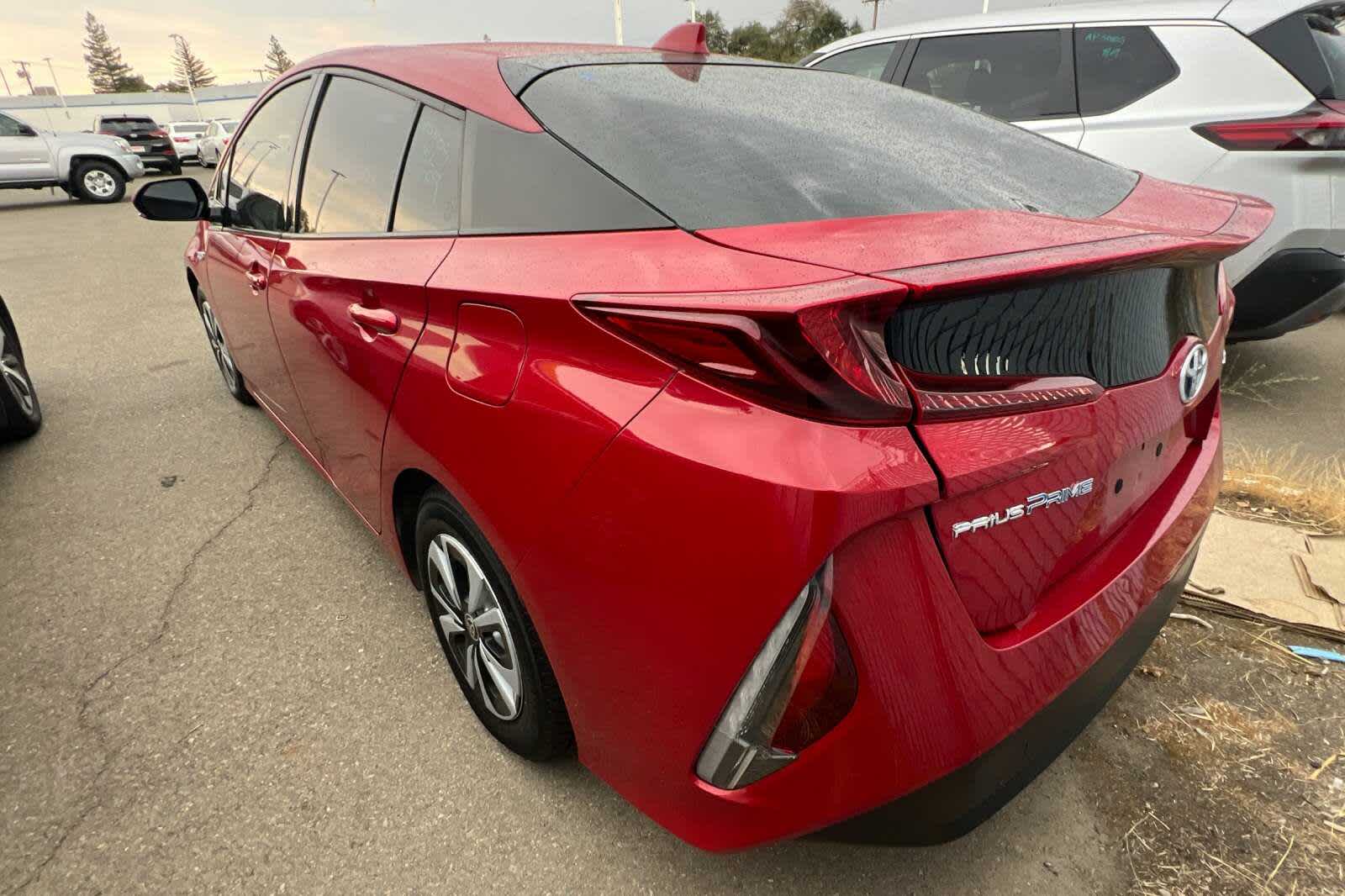 Thumbnail: 2020 Toyota Prius Prime - 4