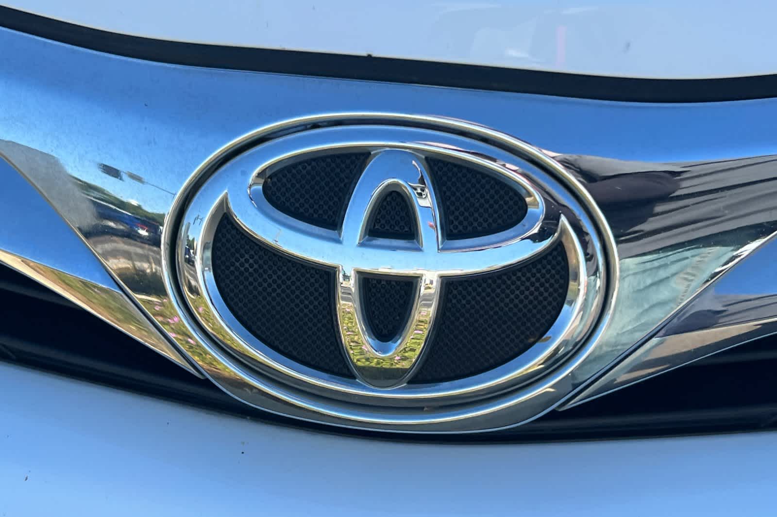 Thumbnail: 2013 Toyota Camry - 10