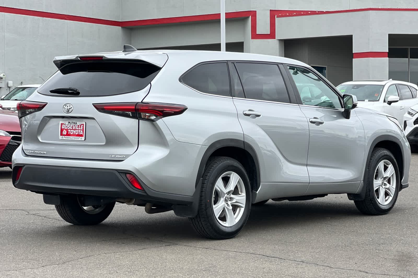 Thumbnail: 2024 Toyota Highlander - 2