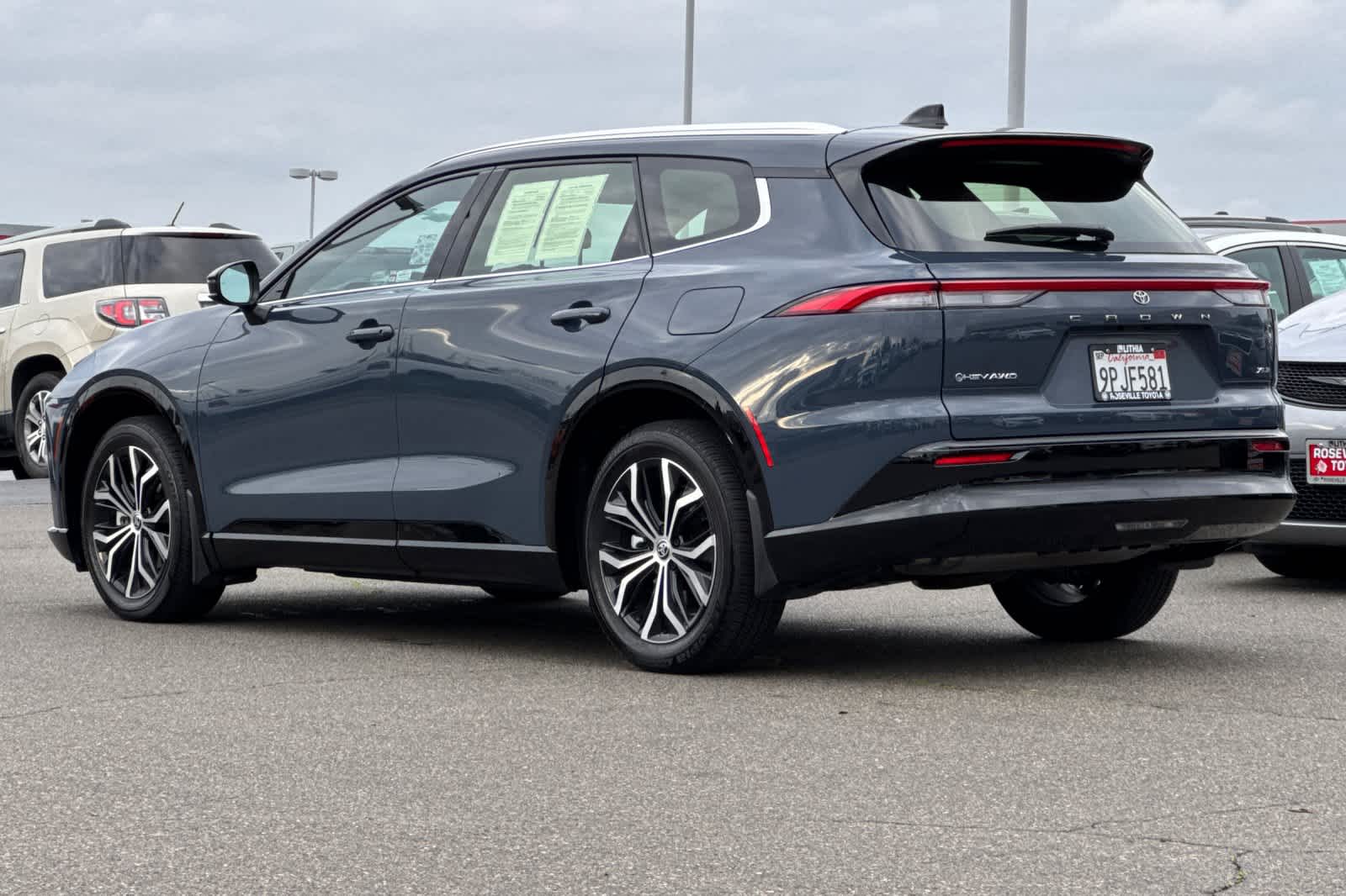 Thumbnail: 2025 Toyota Crown Signia - 7