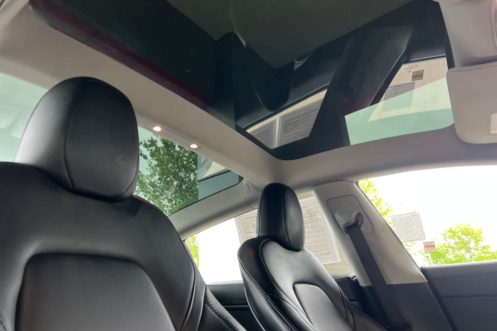 Thumbnail: 2023 Tesla Model 3 - 17