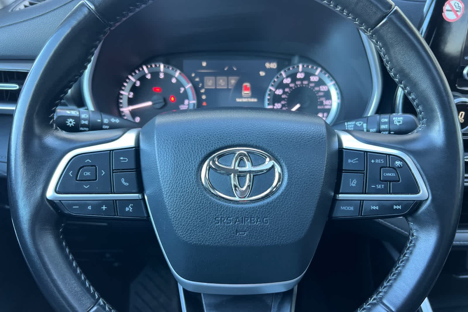 Thumbnail: 2023 Toyota Highlander - 26