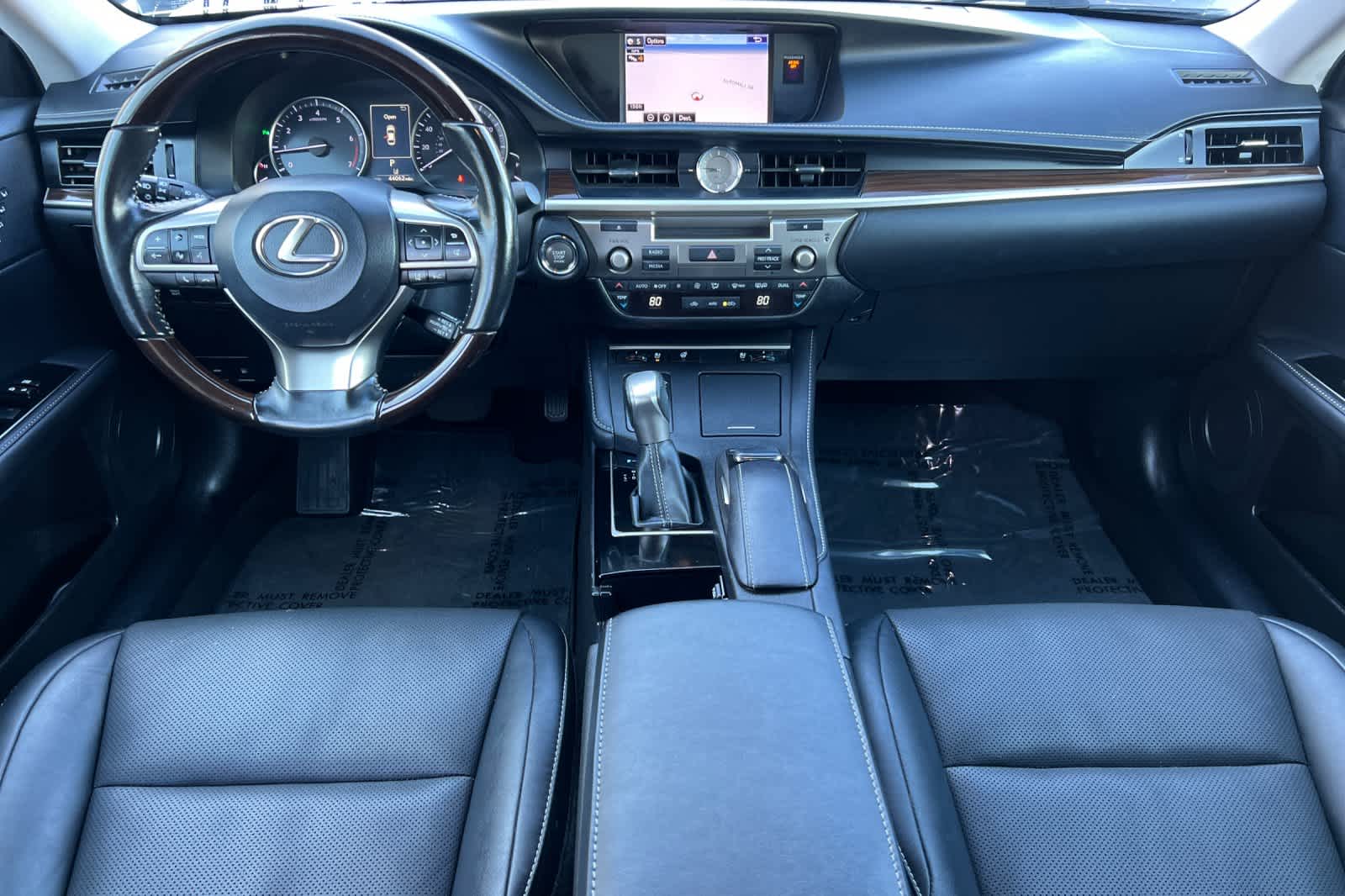 Thumbnail: 2016 Lexus ES - 3