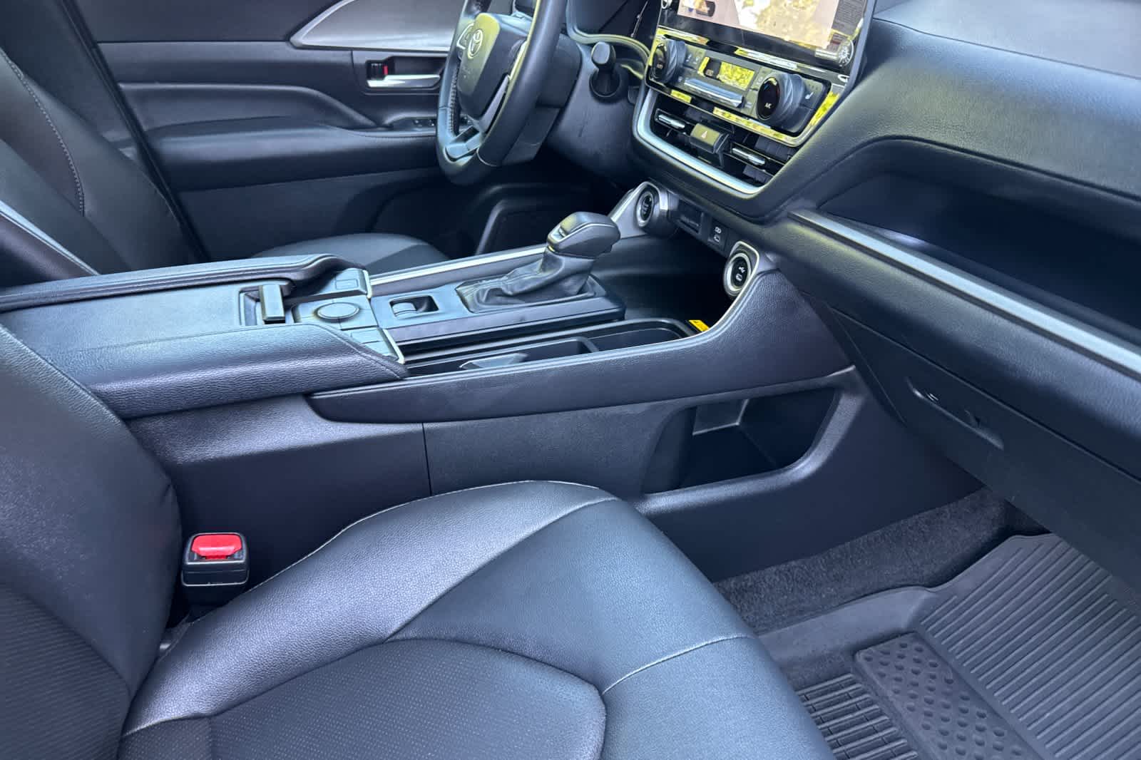 Thumbnail: 2024 Toyota Grand Highlander - 18