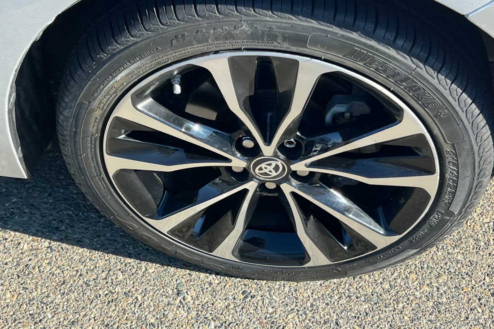 Thumbnail: 2018 Toyota Corolla - 12