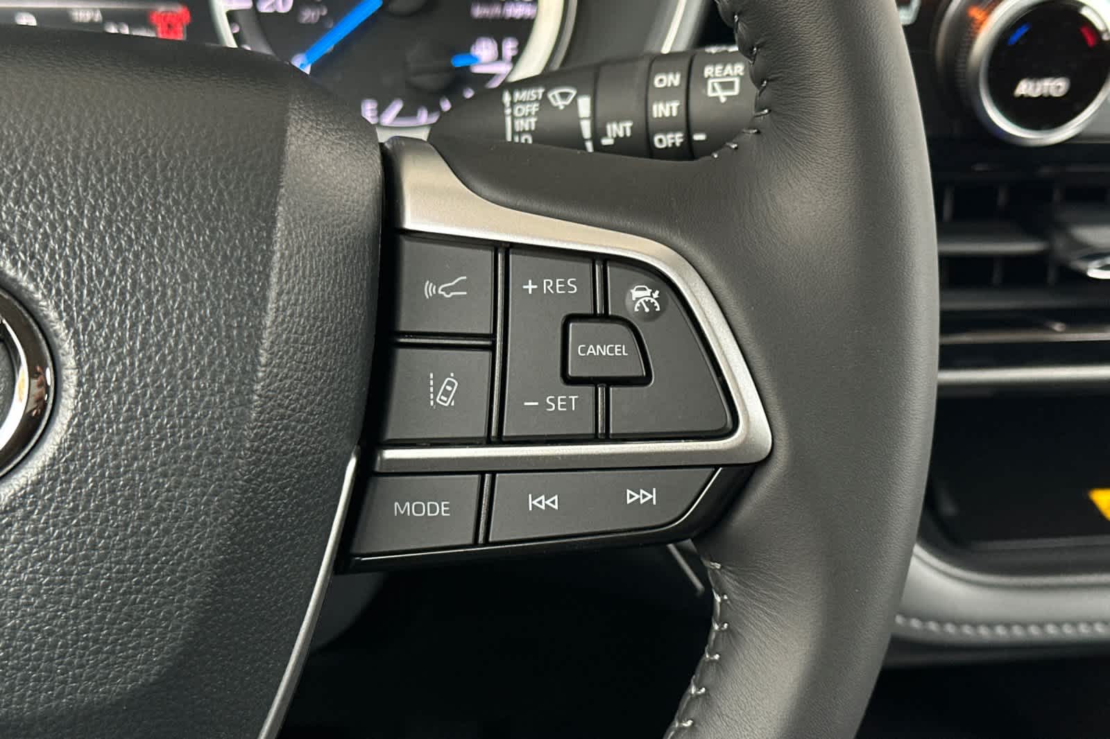 Thumbnail: 2026 Toyota Highlander - 28