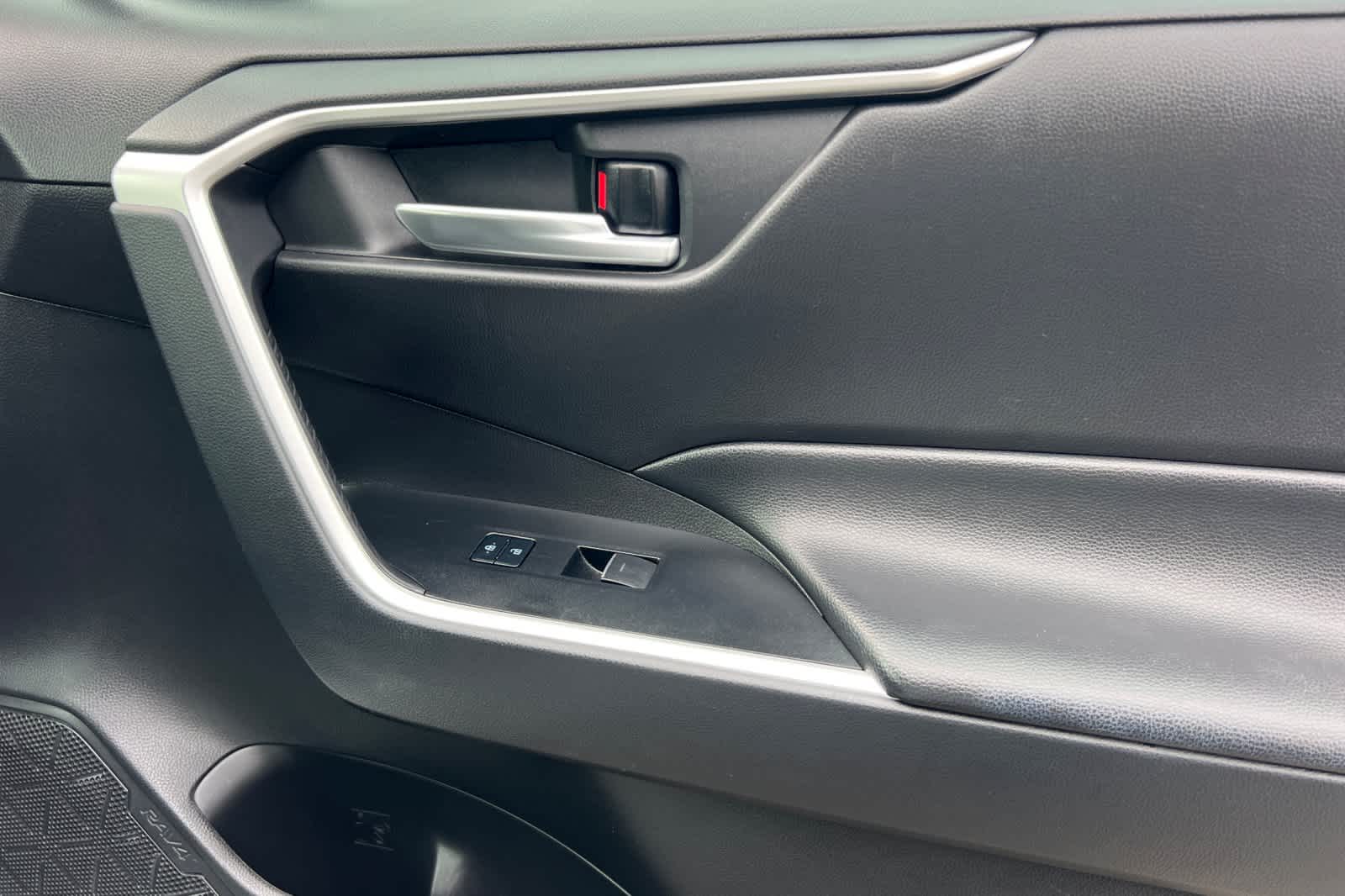 Thumbnail: 2024 Toyota RAV4 - 19