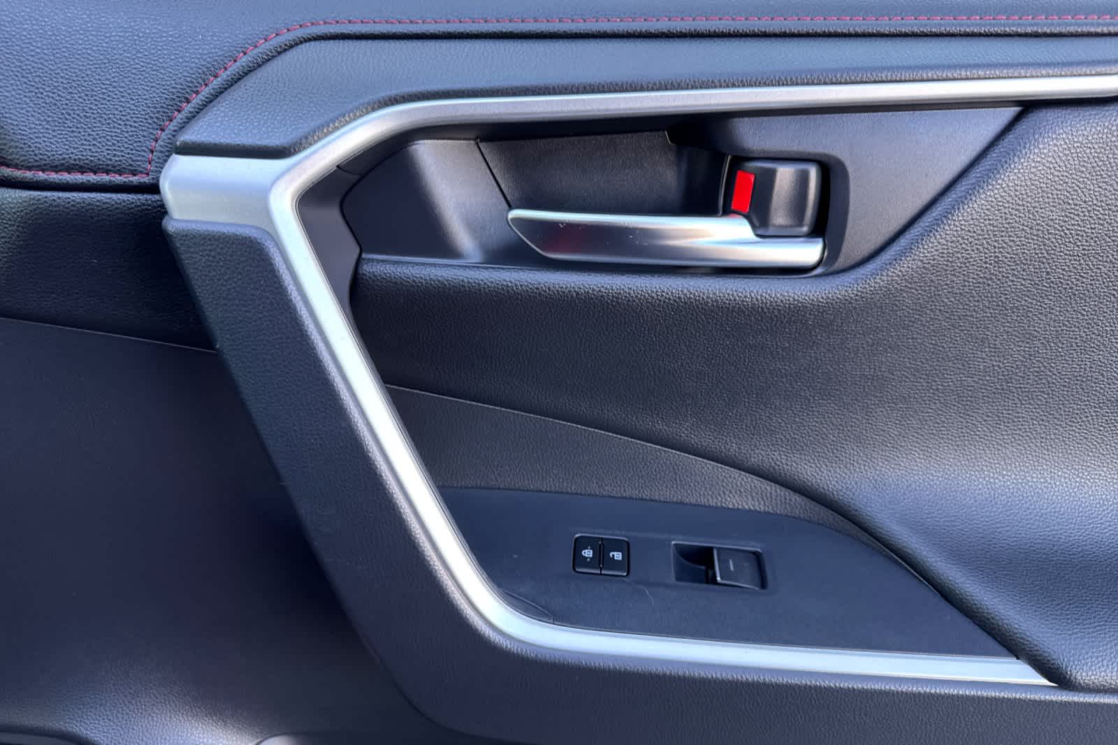 Thumbnail: 2024 Toyota RAV4 - 19