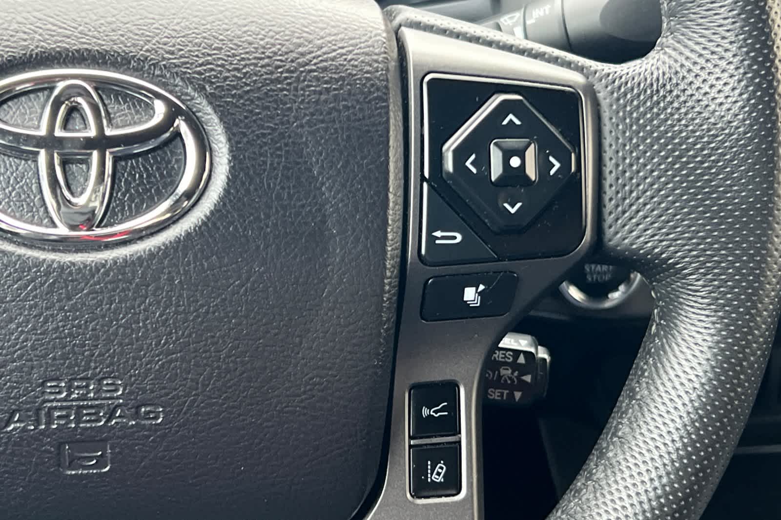 Thumbnail: 2021 Toyota Tacoma - 25