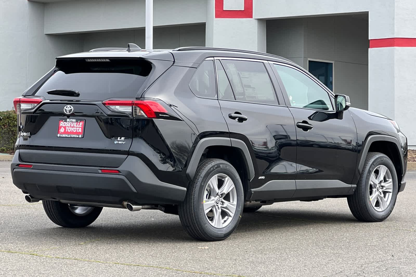 Thumbnail: 2025 Toyota RAV4 - 2