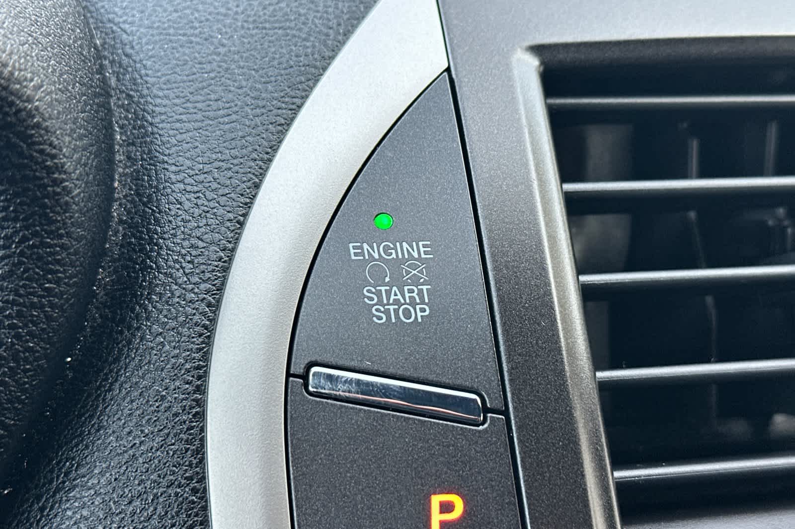 Thumbnail: 2017 Lincoln MKC - 25