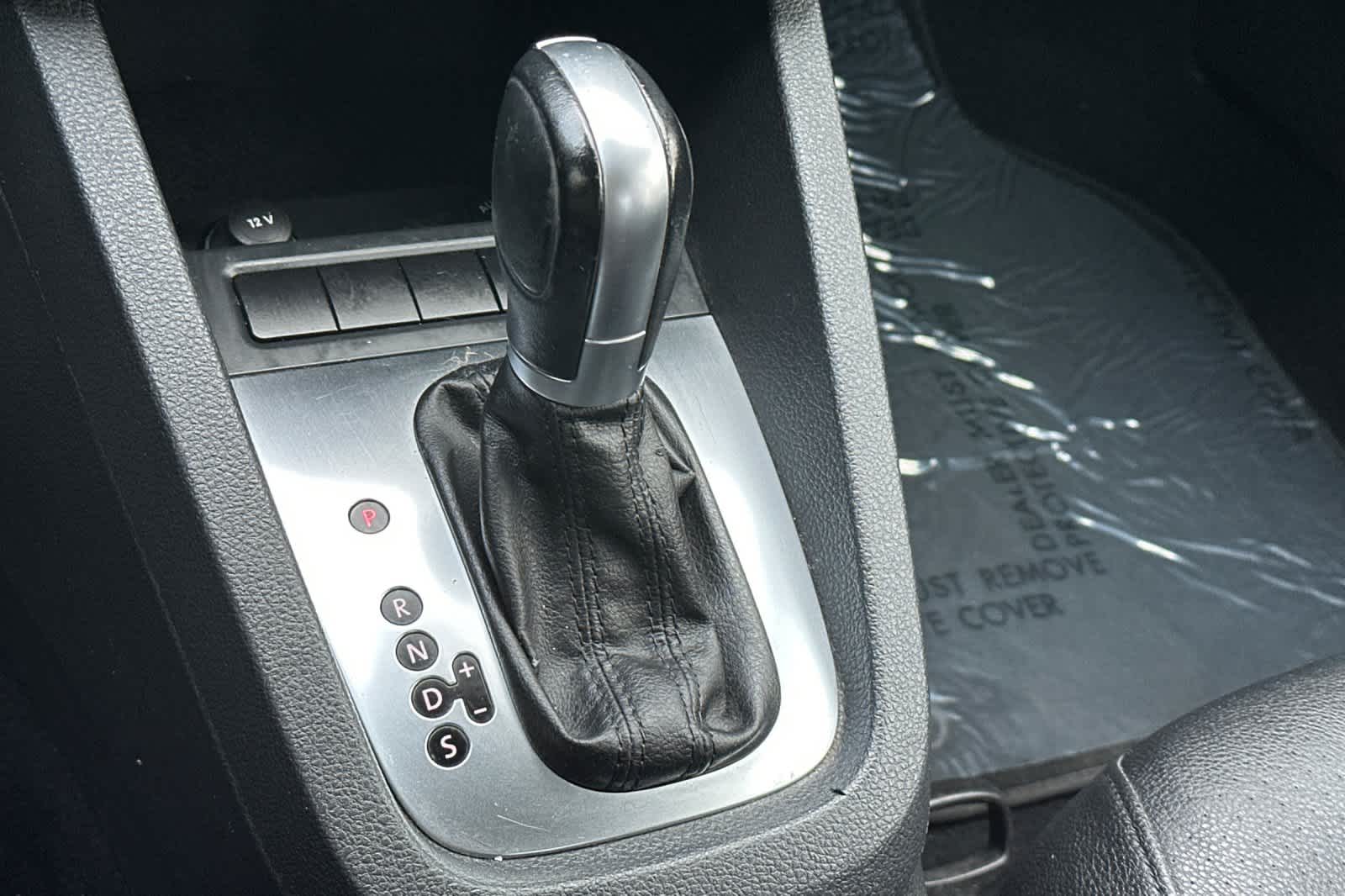 Thumbnail: 2011 Volkswagen Jetta - 20