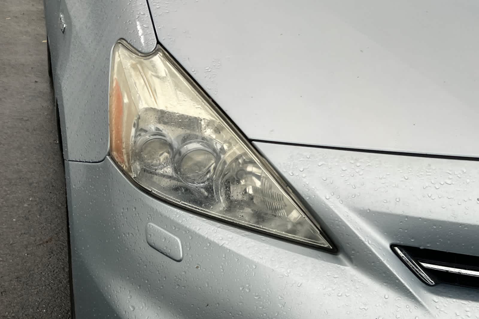 Thumbnail: 2013 Toyota Prius v - 8