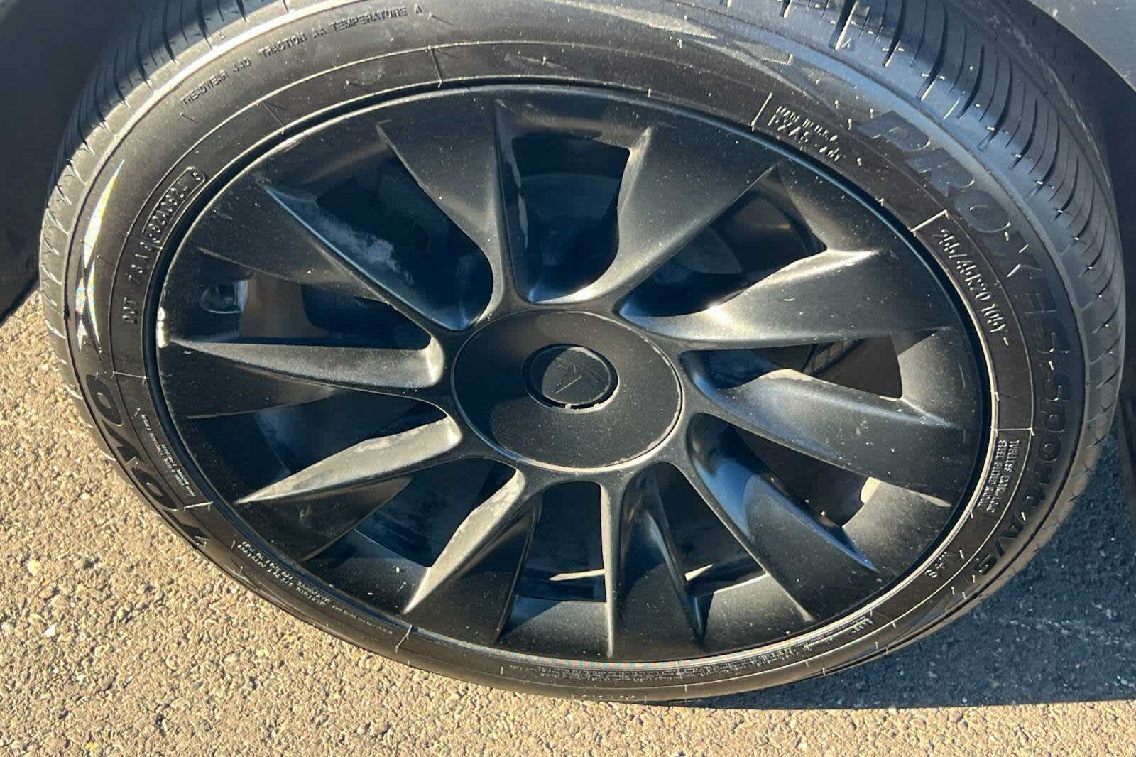 Thumbnail: 2022 Tesla Model Y - 13
