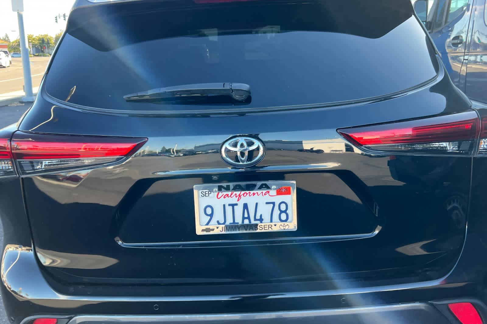 Thumbnail: 2023 Toyota Highlander - 18