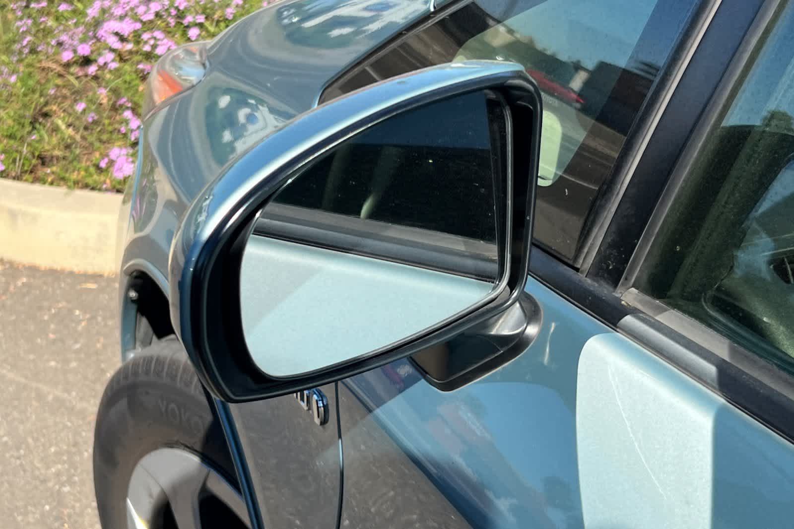 Thumbnail: 2015 Toyota Prius - 8