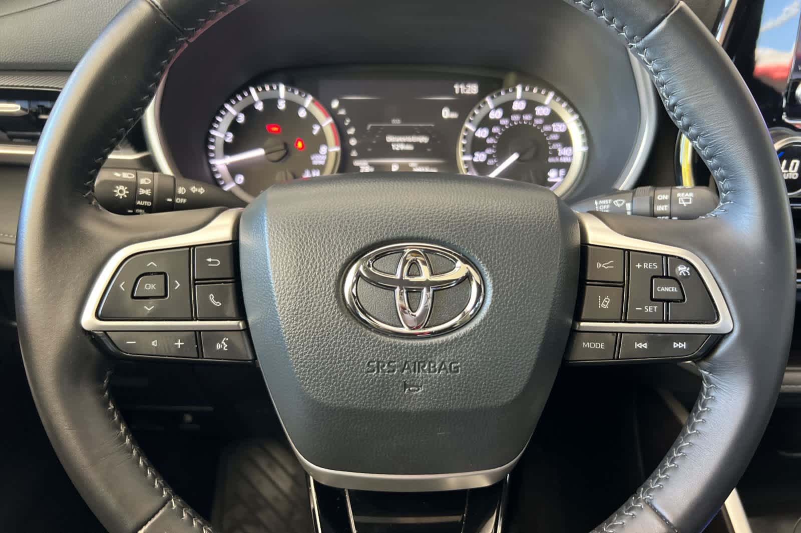 Thumbnail: 2024 Toyota Highlander - 26