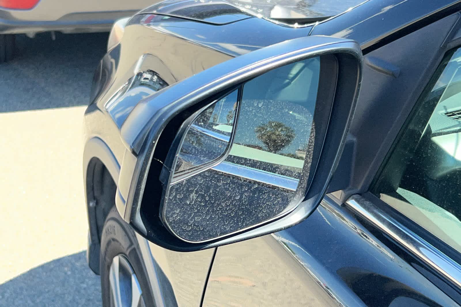 Thumbnail: 2017 Toyota RAV4 - 8