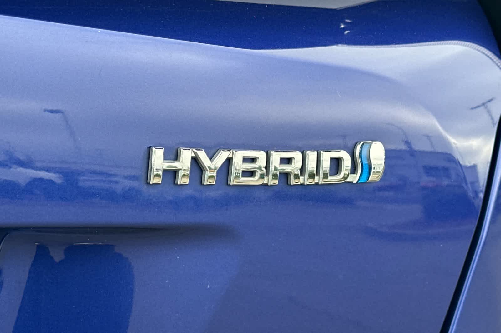 Thumbnail: 2016 Toyota Prius - 32