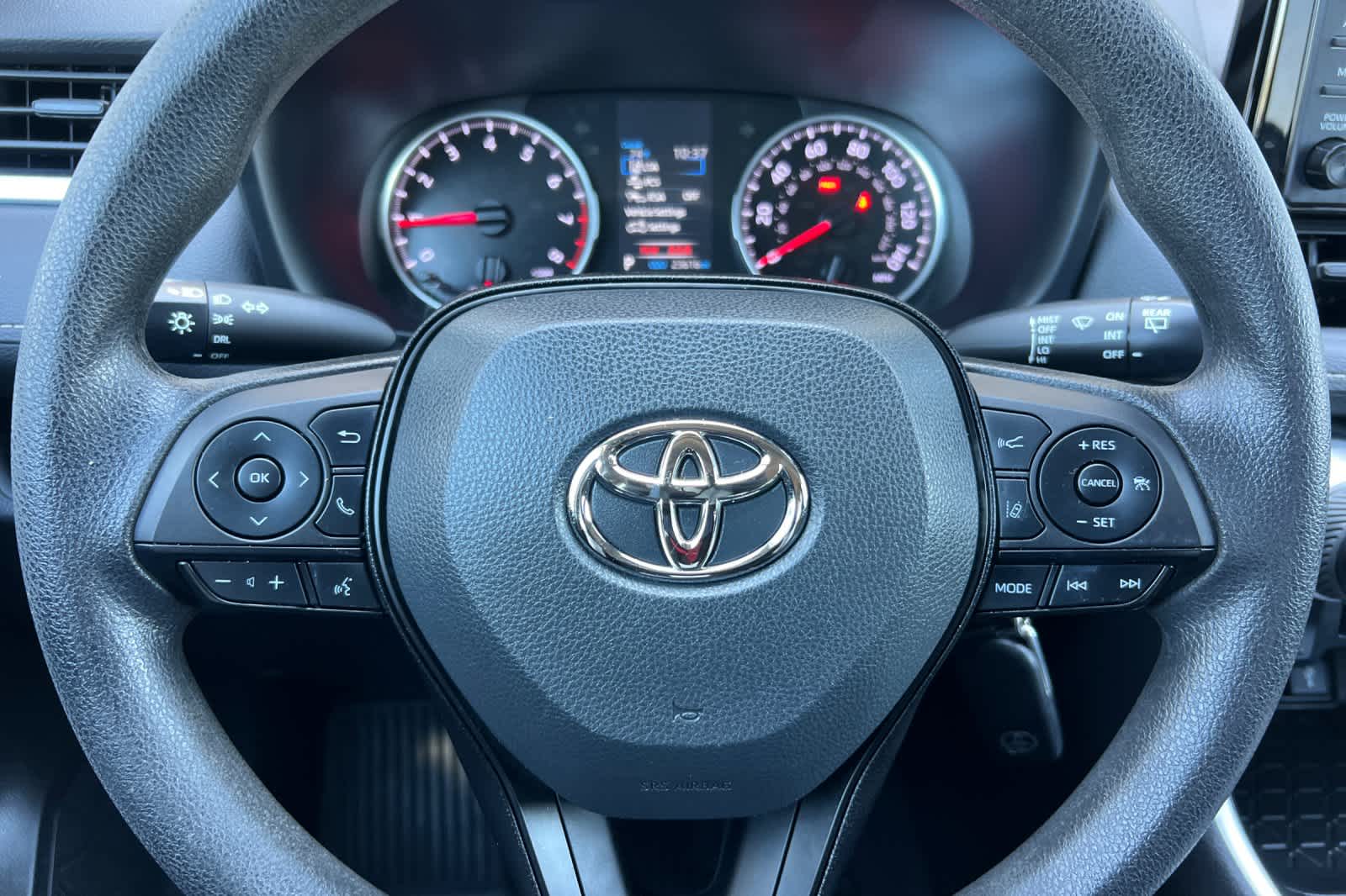 Thumbnail: 2022 Toyota RAV4 - 24