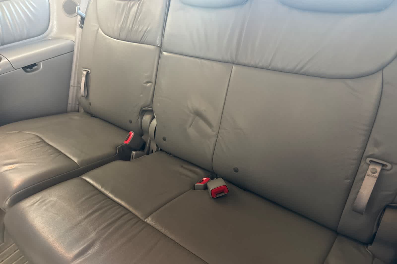 Thumbnail: 2010 Toyota Sienna - 16