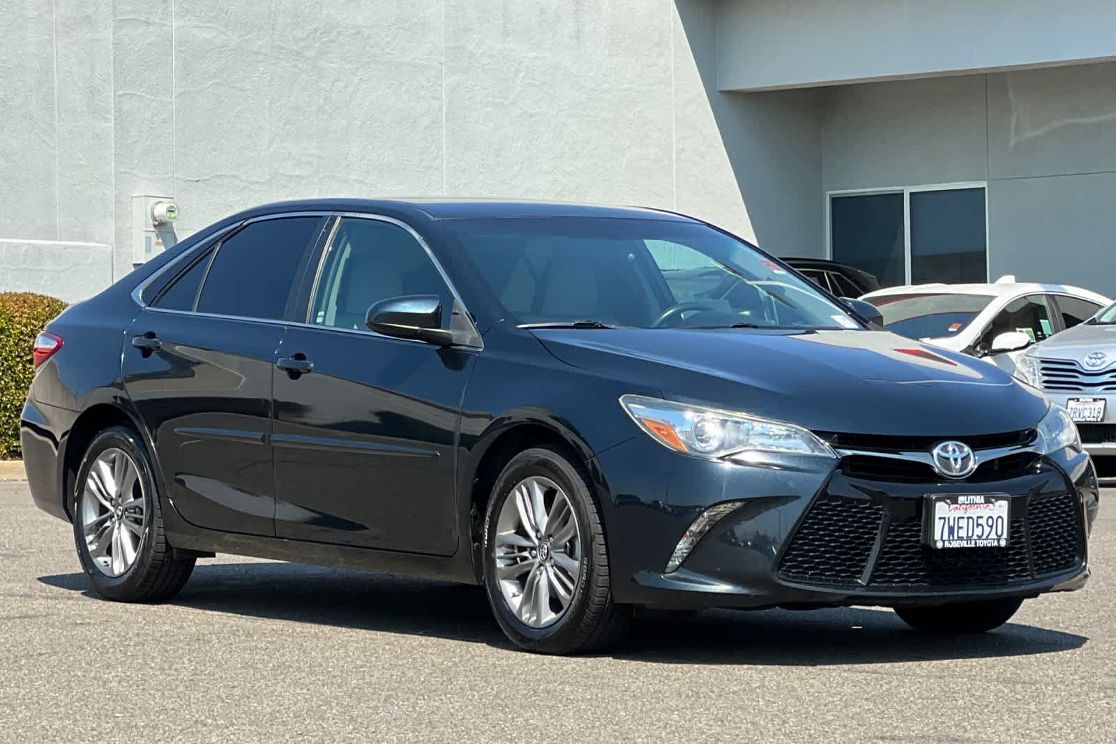 Thumbnail: 2017 Toyota Camry - 5