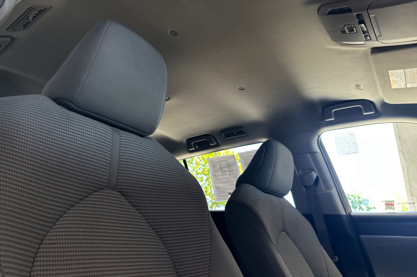 Thumbnail: 2022 Toyota Highlander - 18