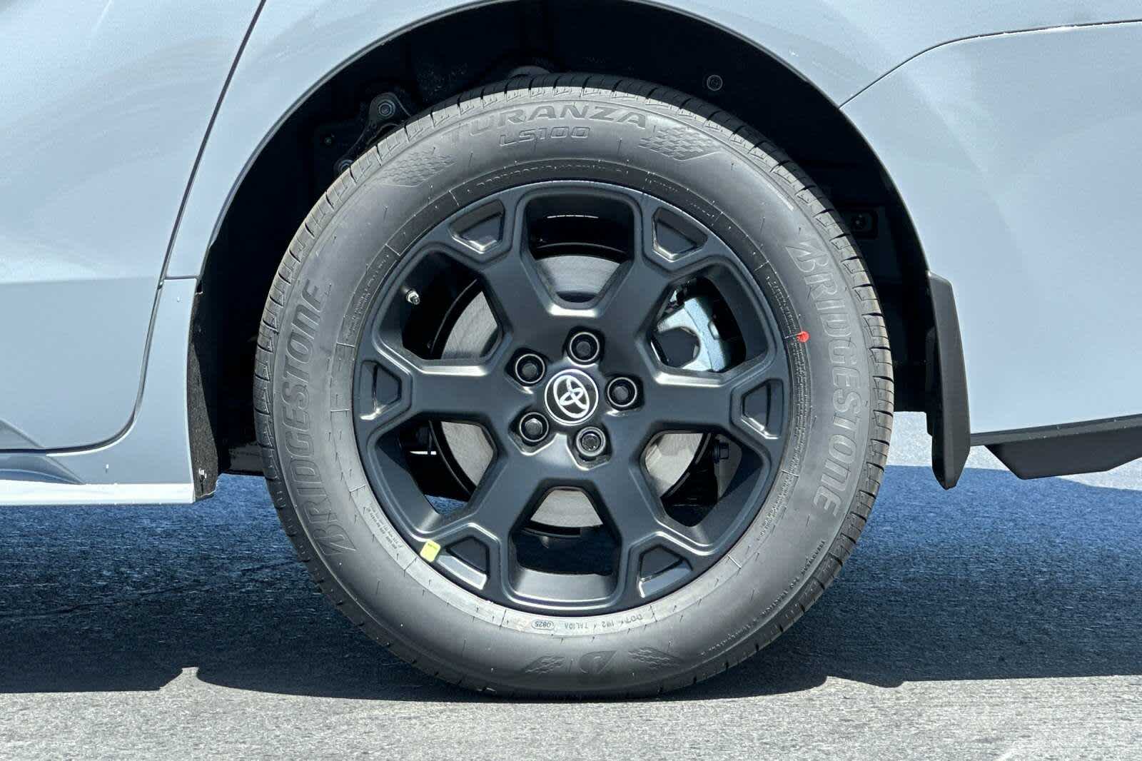 Thumbnail: 2025 Toyota Sienna - 12