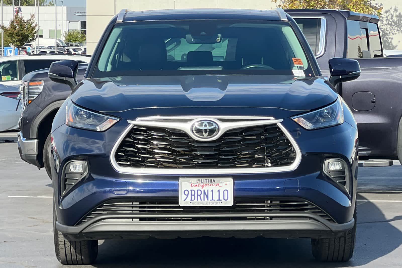 Thumbnail: 2022 Toyota Highlander - 10