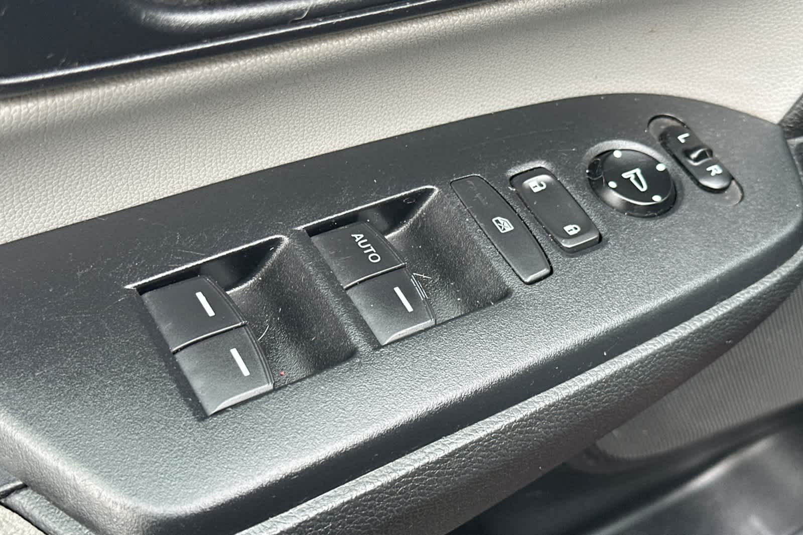 Thumbnail: 2018 Honda CR-V - 13