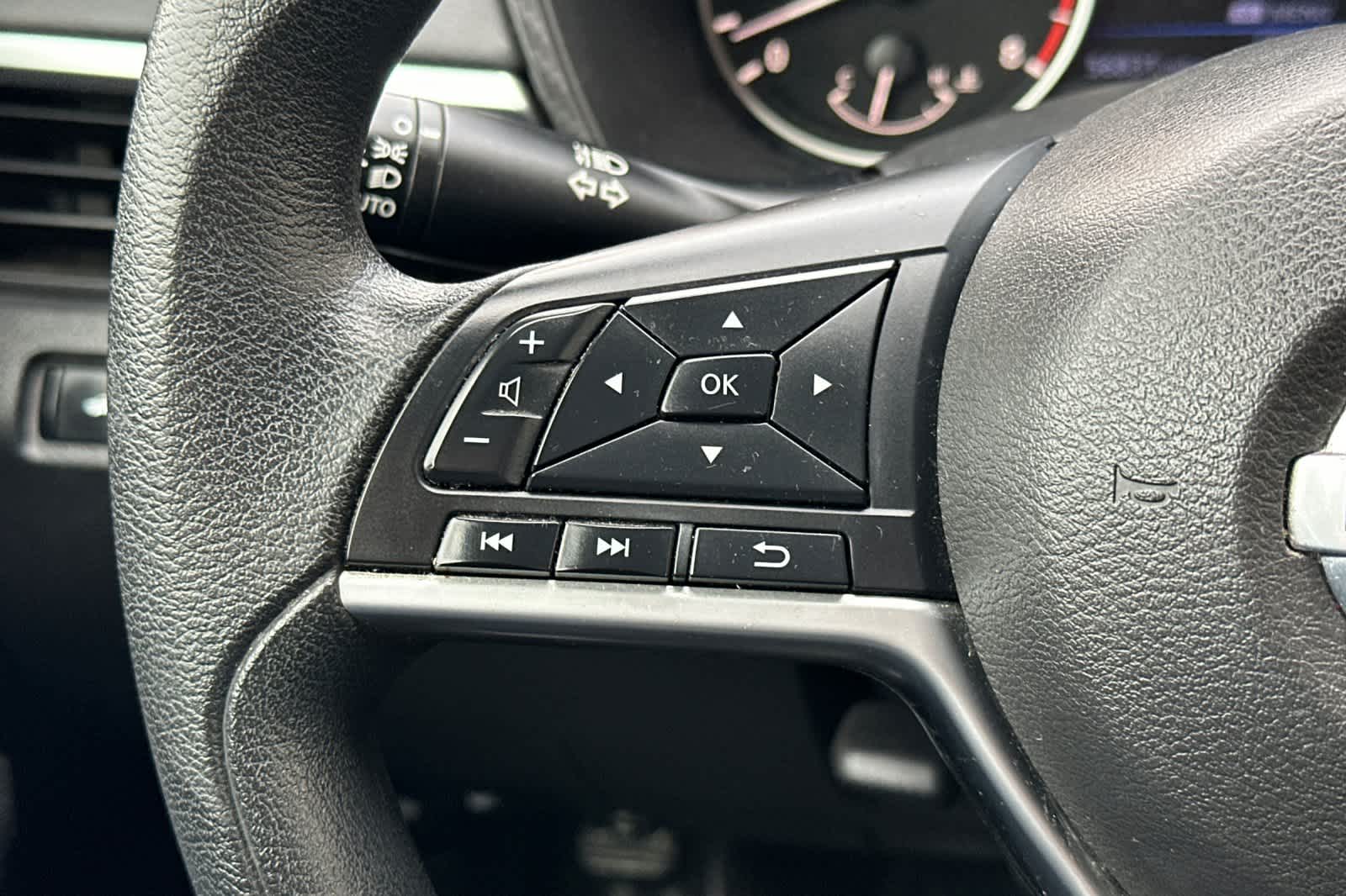 Thumbnail: 2019 Nissan Altima - 25