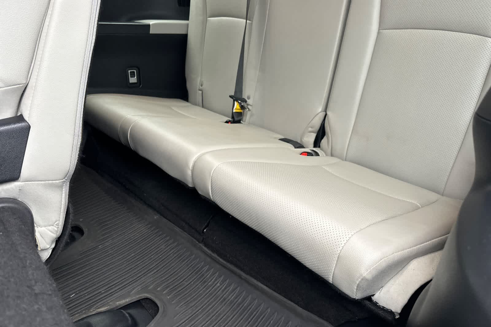 Thumbnail: 2024 Toyota Grand Highlander - 16