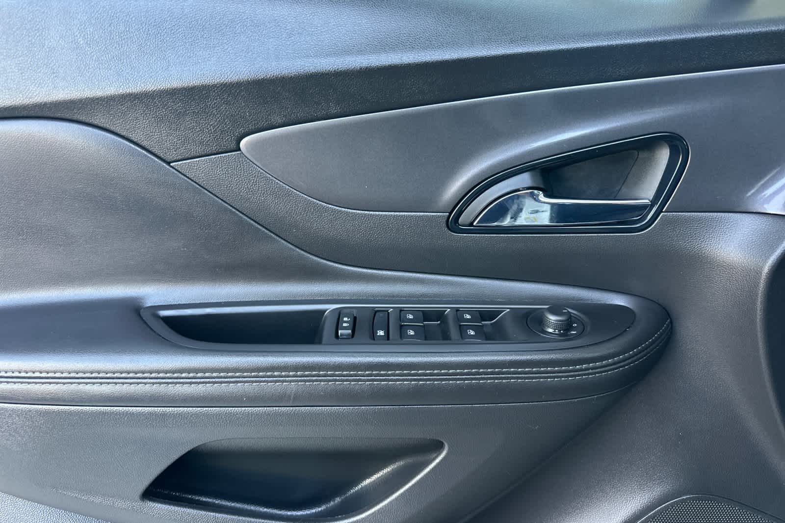 Thumbnail: 2021 Buick Encore - 12