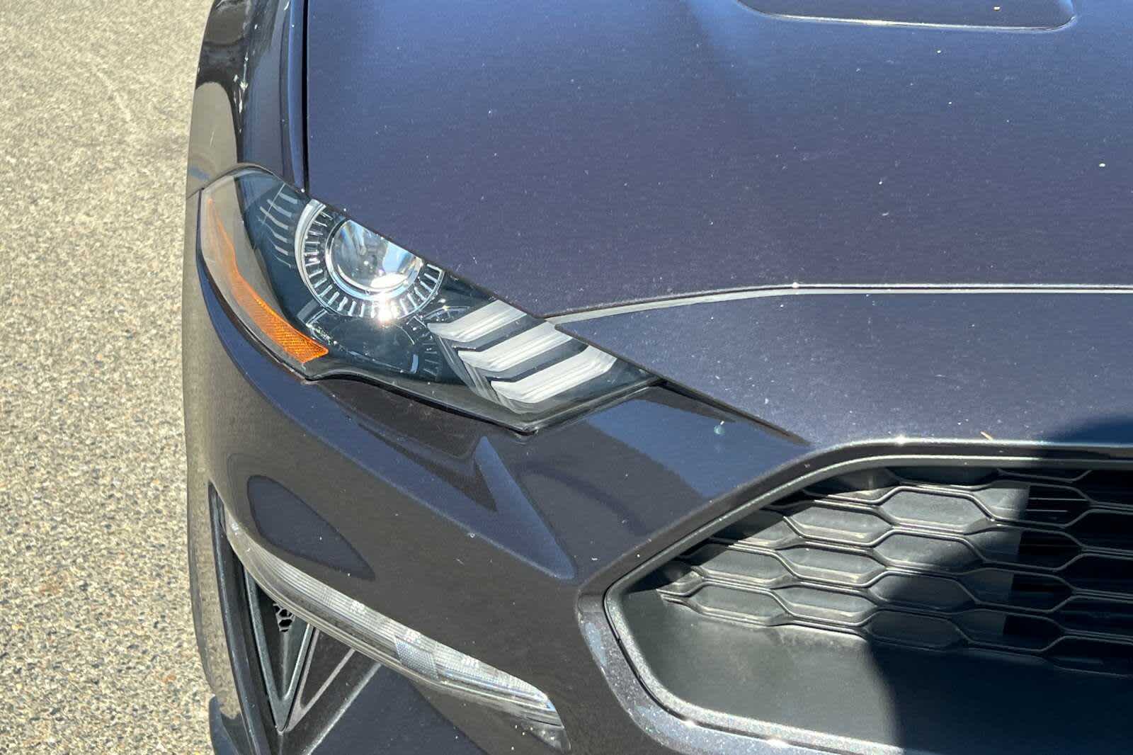 2022 Ford Mustang  7