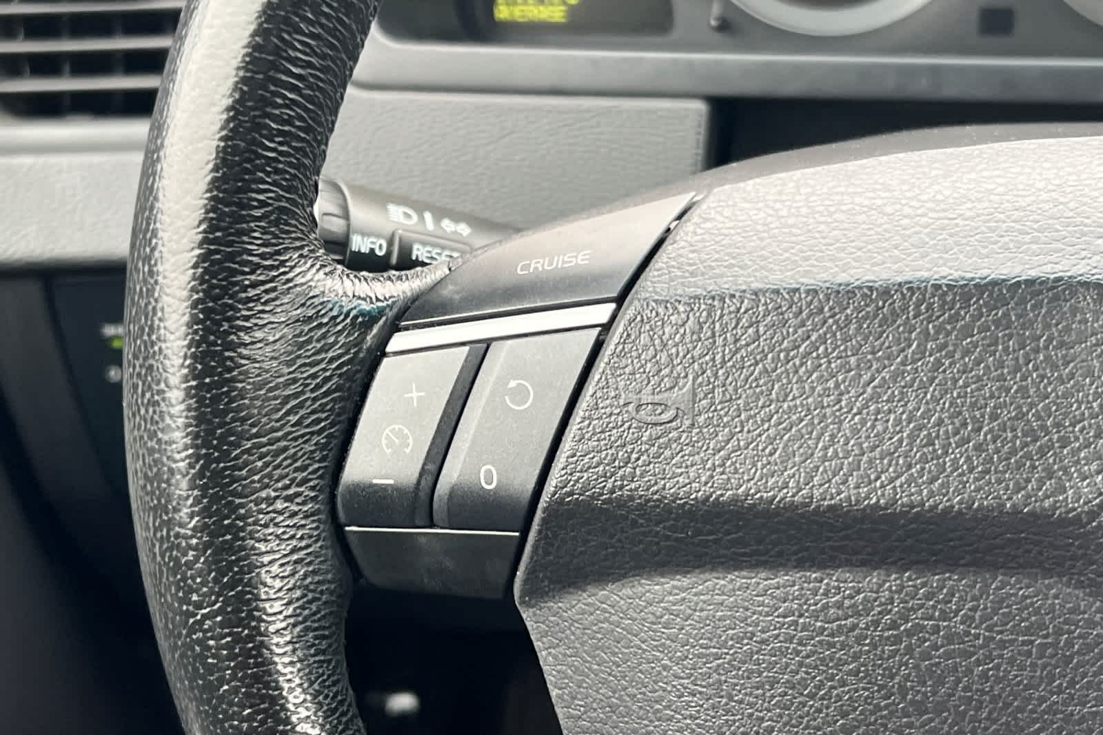 Thumbnail: 2012 Volvo XC90 - 26