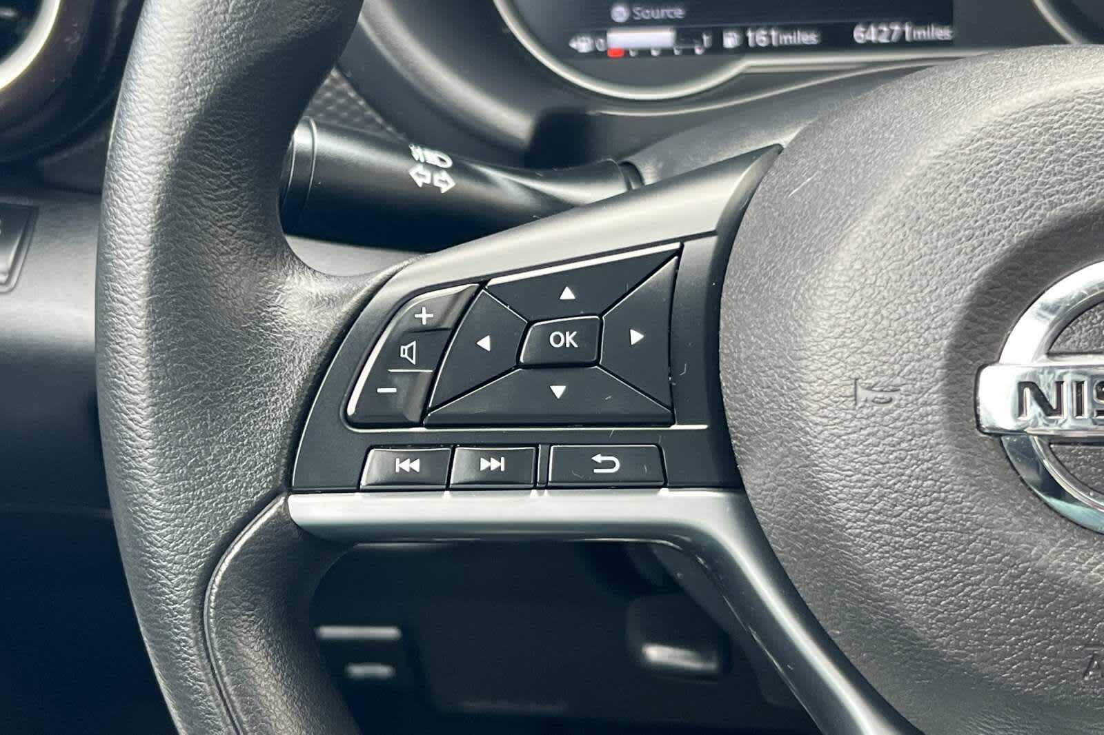 Thumbnail: 2019 Nissan Kicks - 25