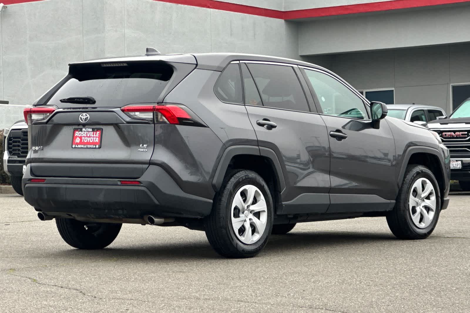 Thumbnail: 2024 Toyota RAV4 - 2