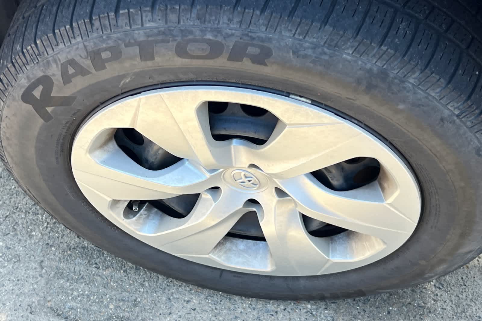 Thumbnail: 2021 Toyota RAV4 - 10