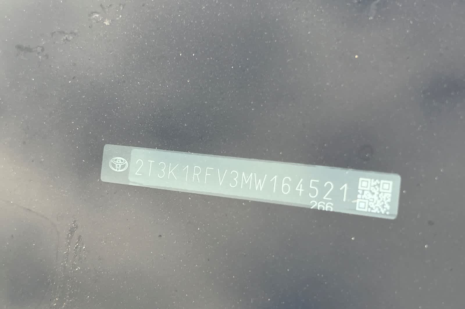 Thumbnail: 2021 Toyota RAV4 - 23