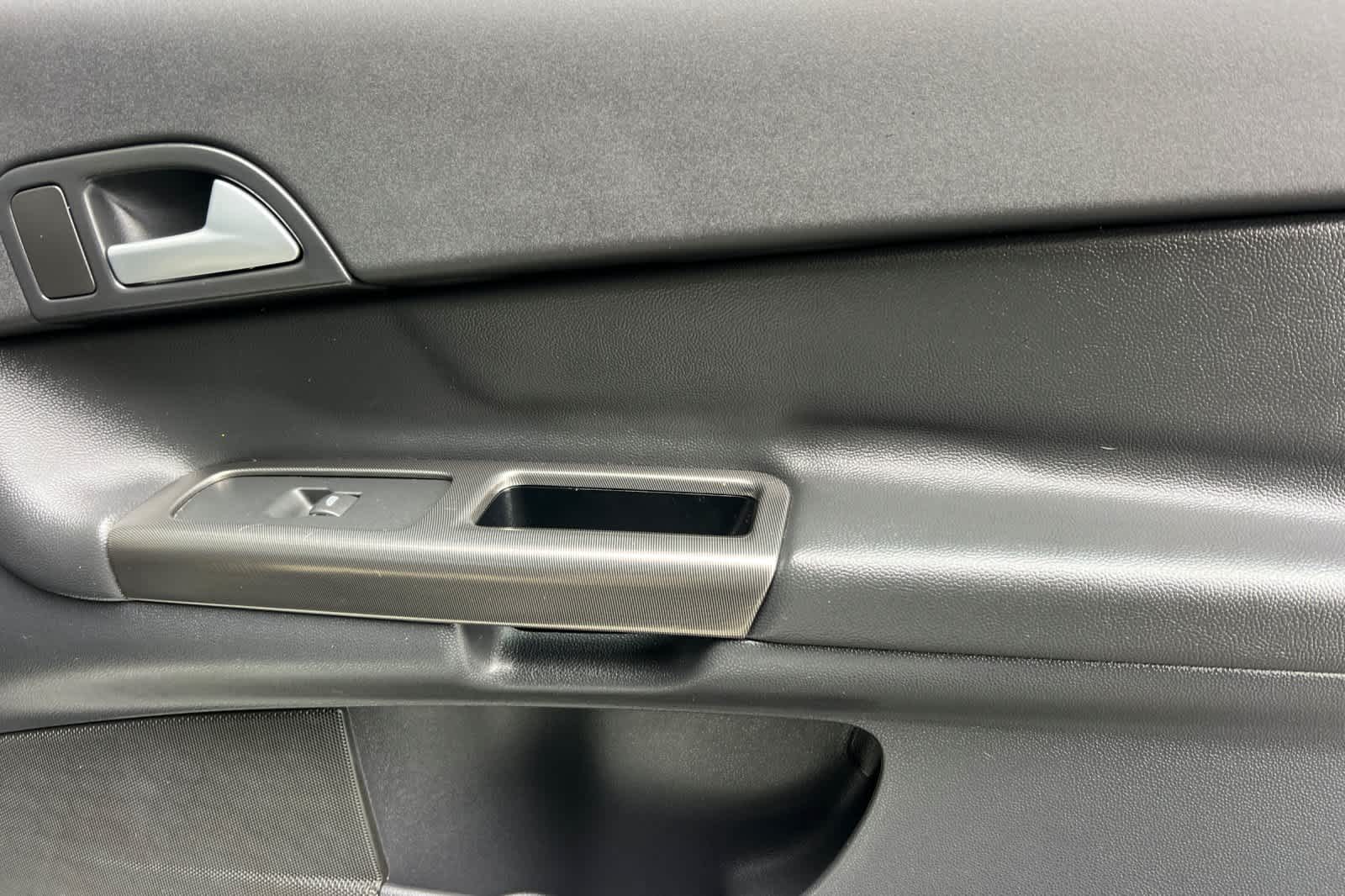 Thumbnail: 2011 Volvo C30 - 18