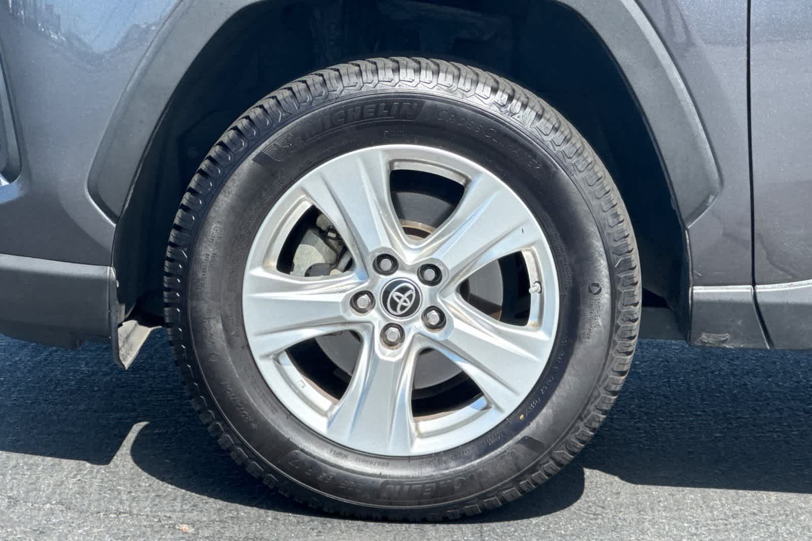 Thumbnail: 2021 Toyota RAV4 - 29