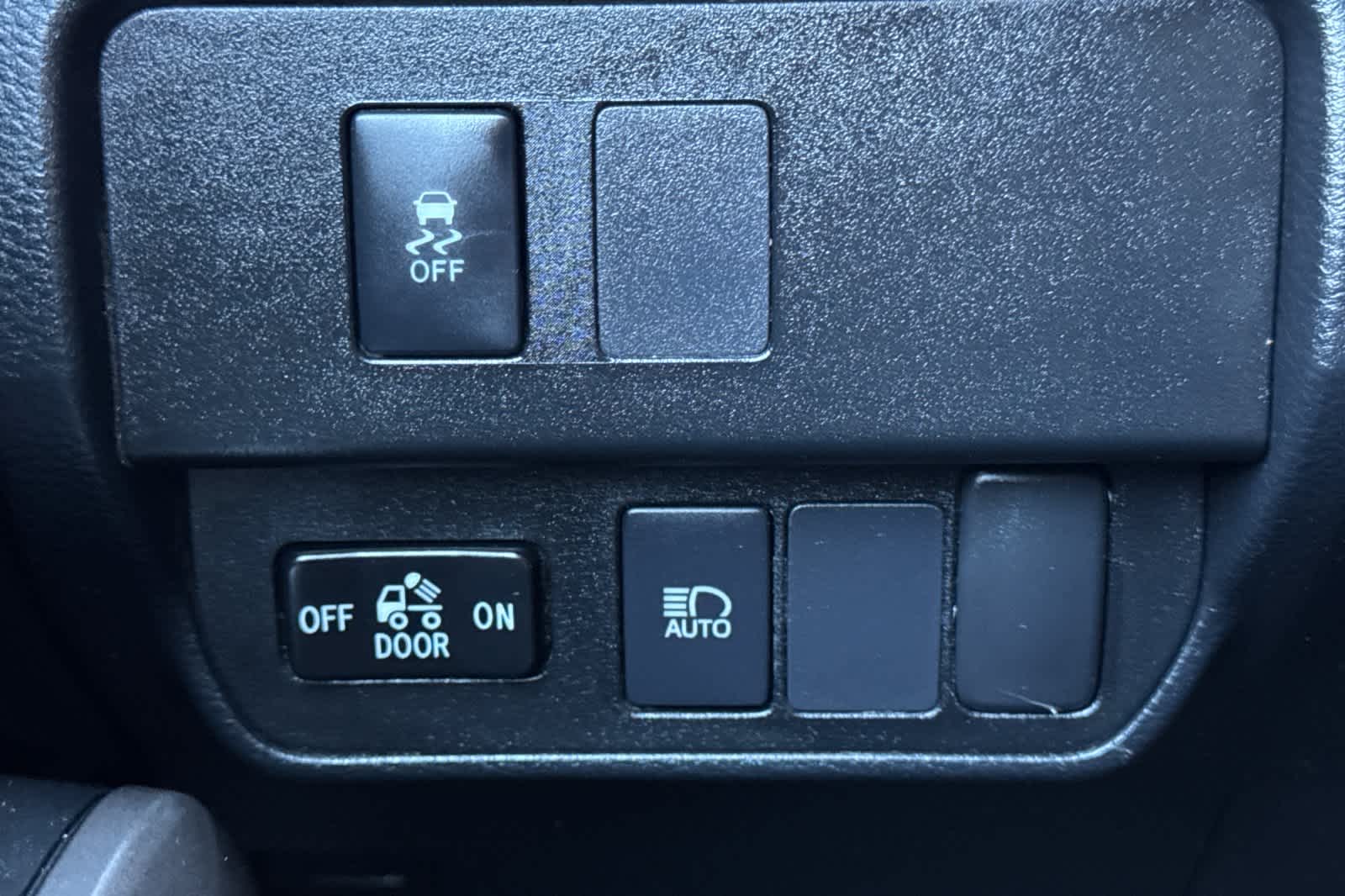 Thumbnail: 2022 Toyota Tacoma - 27