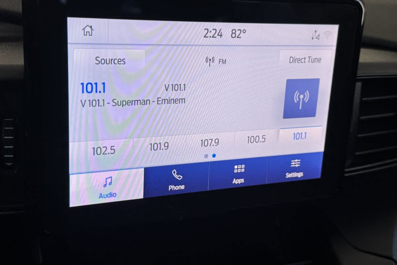 Thumbnail: 2020 Ford Explorer - 18