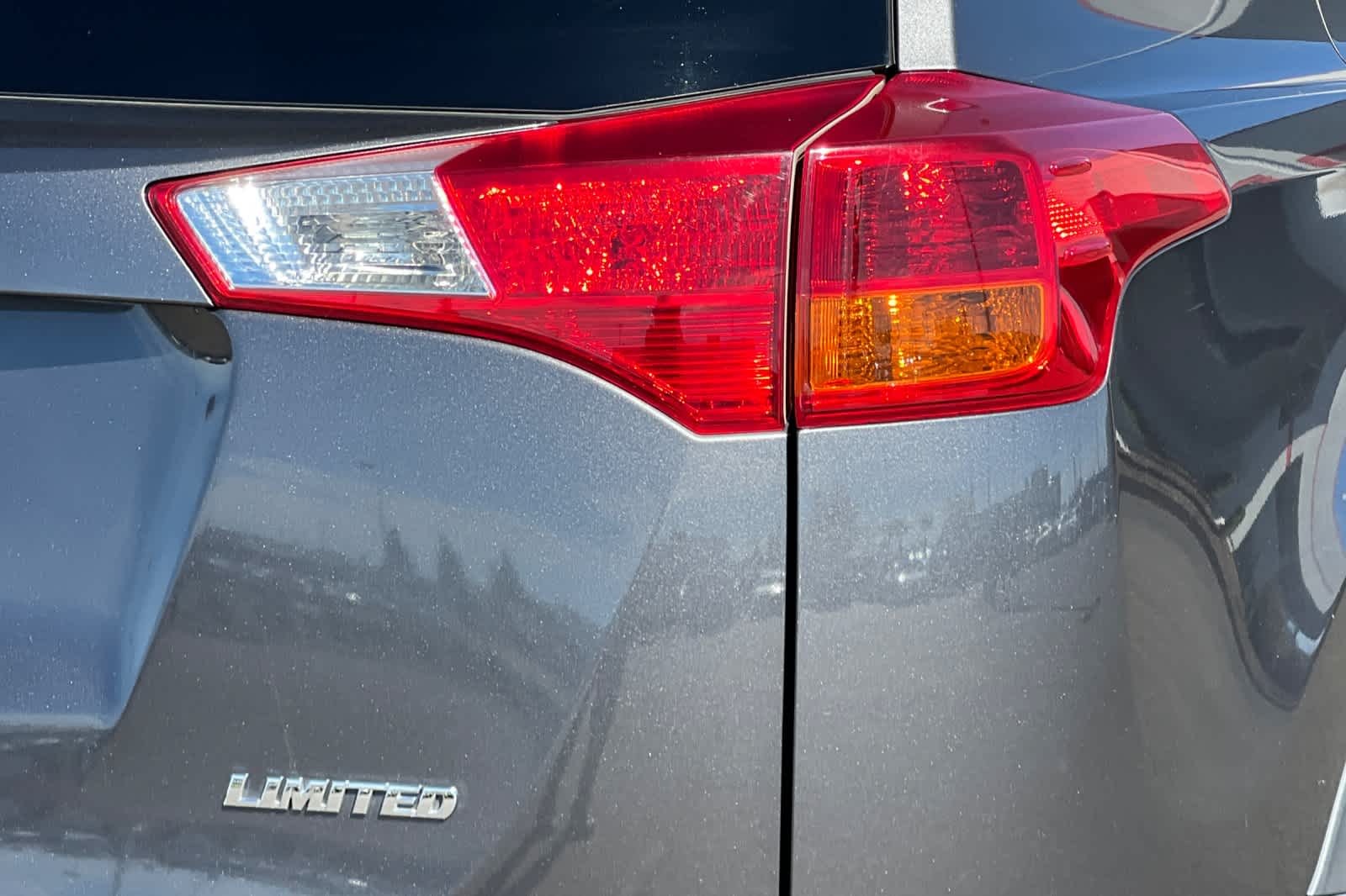 Thumbnail: 2015 Toyota RAV4 - 32