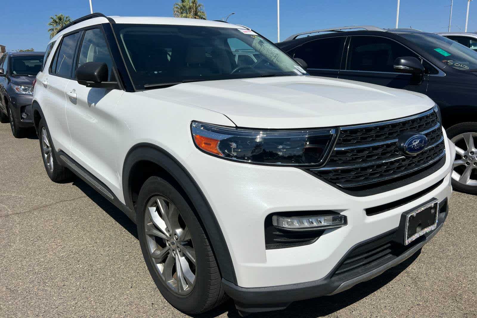 Thumbnail: 2021 Ford Explorer - 3