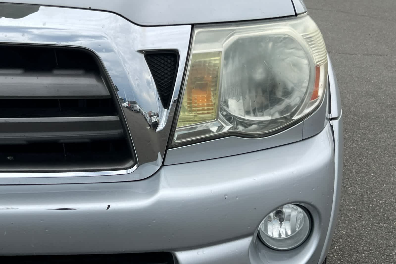Thumbnail: 2010 Toyota Tacoma - 11