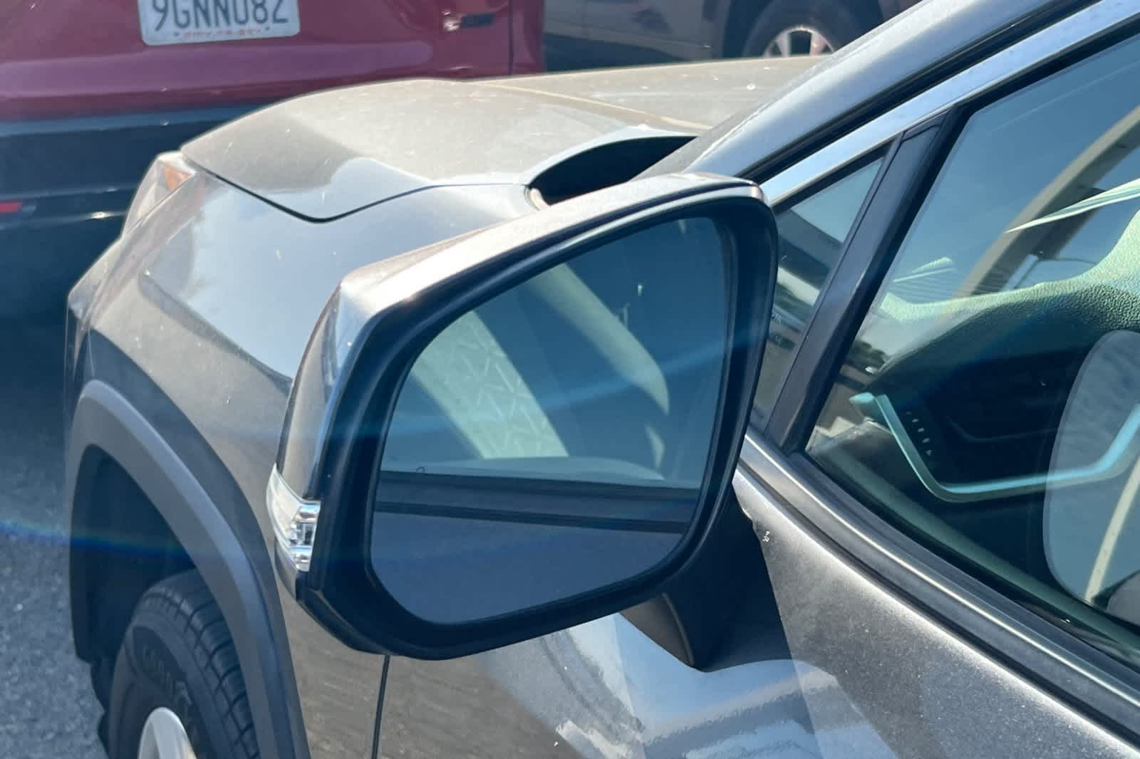 Thumbnail: 2021 Toyota RAV4 - 8