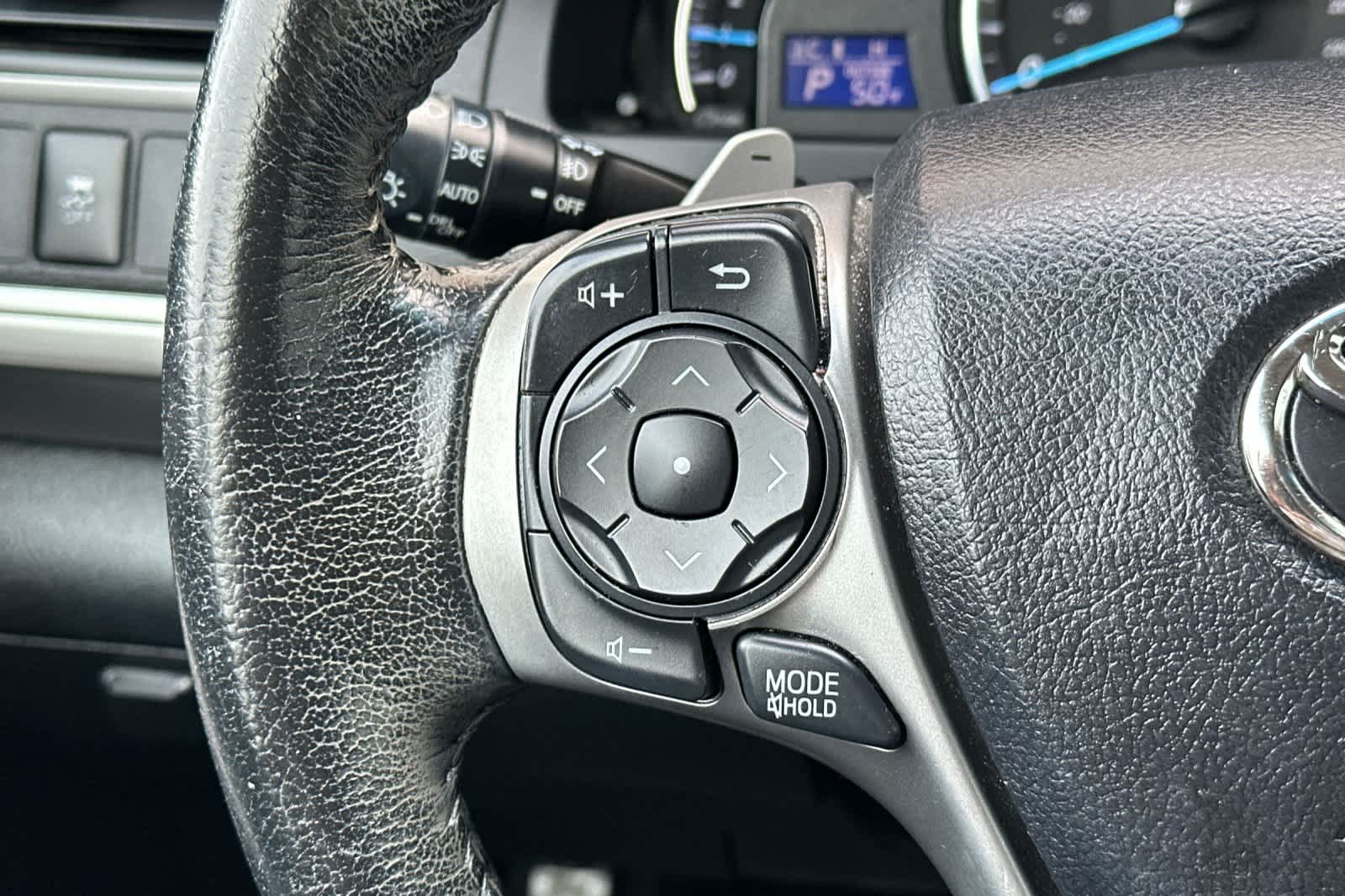 Thumbnail: 2014 Toyota Camry - 23