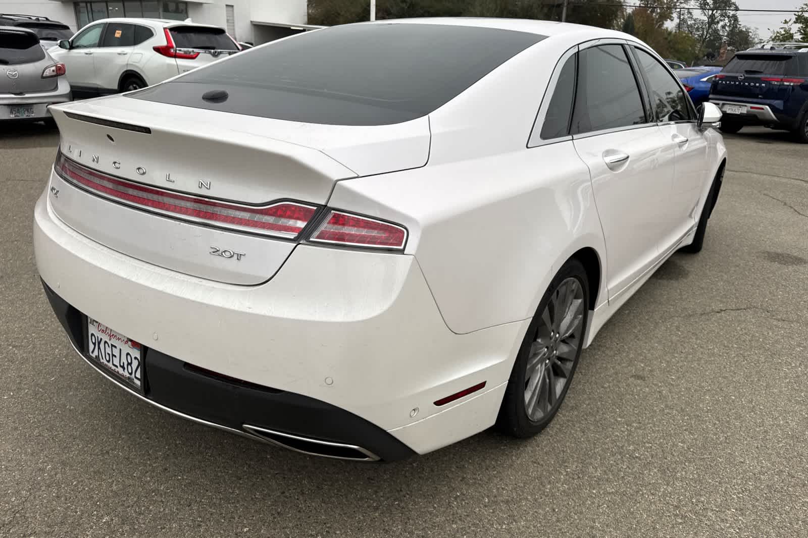 Thumbnail: 2017 Lincoln MKZ - 2